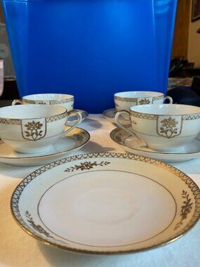 Noritake N1097 1921 4/2" flat cups and 5 saucers gold encrusted flowers cream